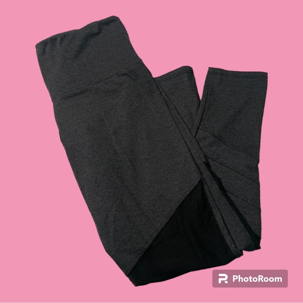 Onzie flow leggings
Size M/L